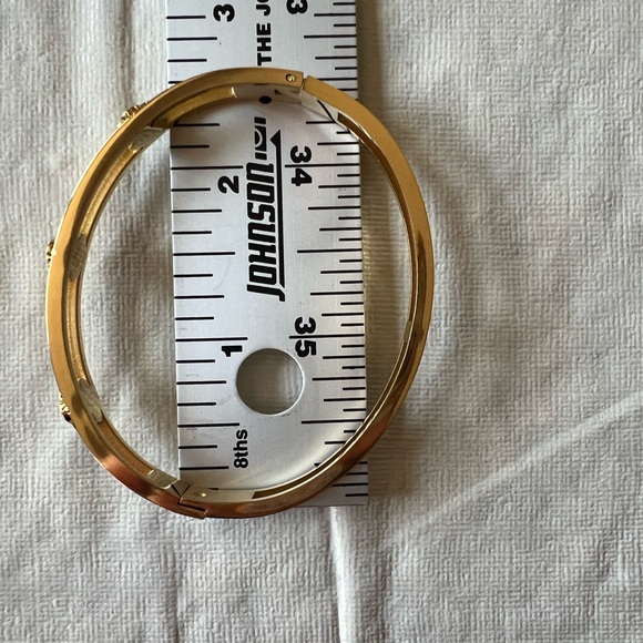 Gold-Tone Hinged Bracelet with Enamel and White Flower Accent - Picture 4 of 6